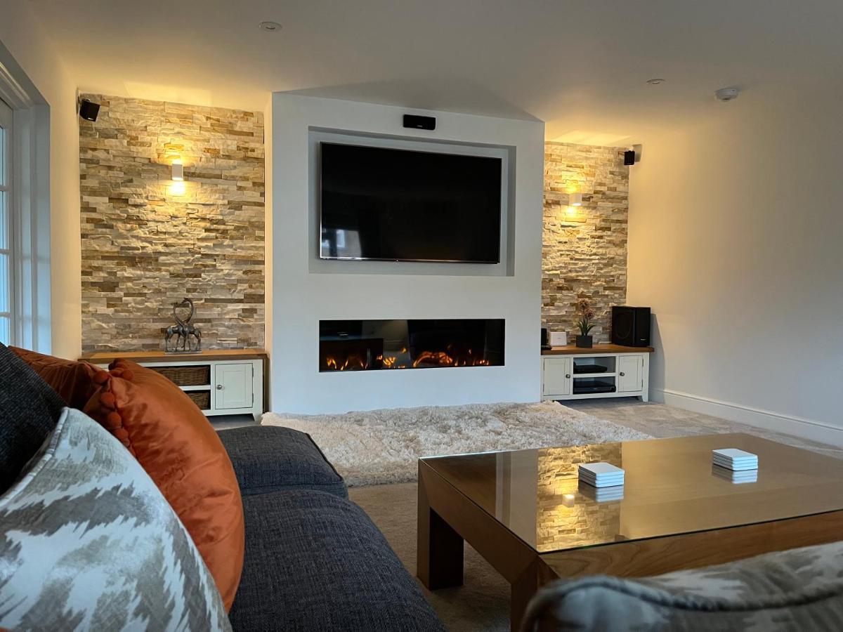 Luxurious 4 Bedroom Home In The Heart Of The Cotswolds With Hot Tub! Stow-on-the-Wold Eksteriør bilde