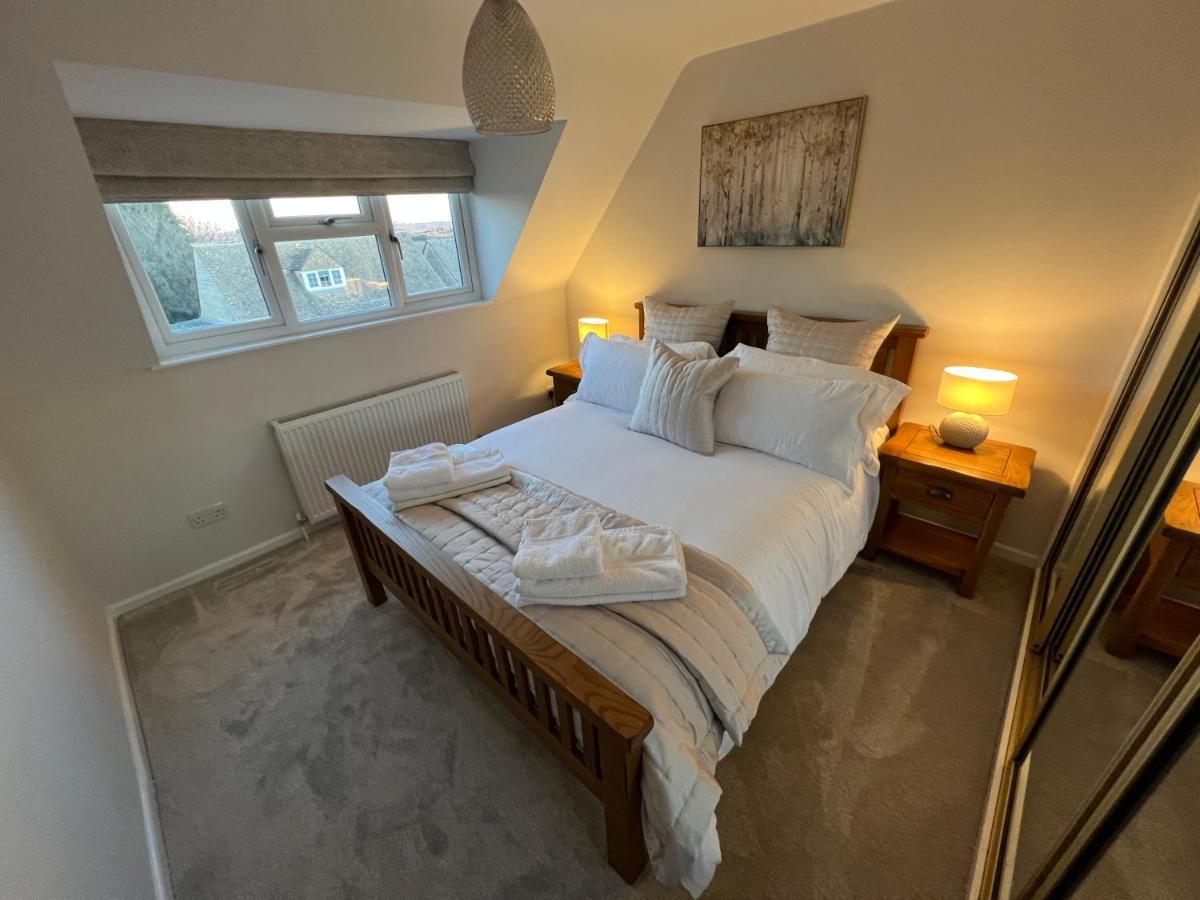 Luxurious 4 Bedroom Home In The Heart Of The Cotswolds With Hot Tub! Stow-on-the-Wold Eksteriør bilde