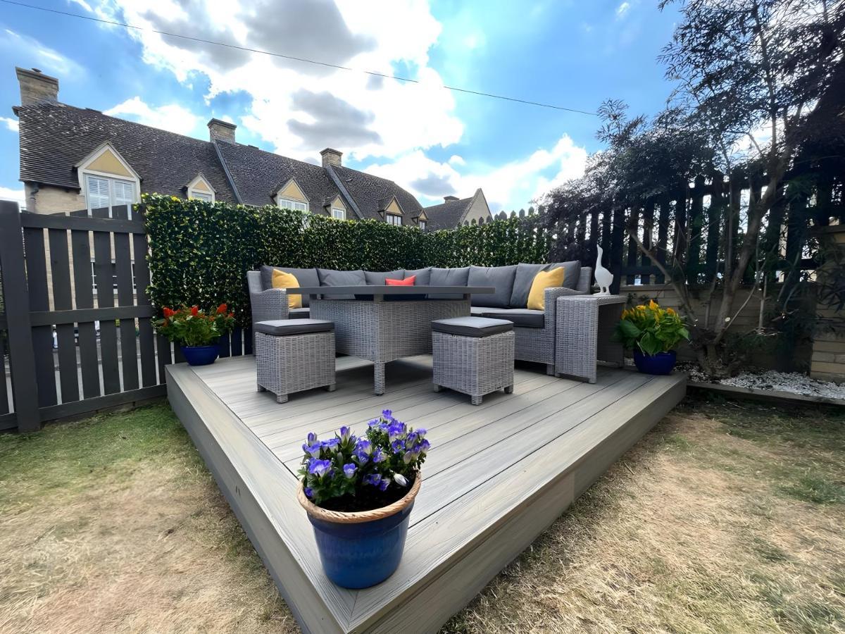 Luxurious 4 Bedroom Home In The Heart Of The Cotswolds With Hot Tub! Stow-on-the-Wold Eksteriør bilde